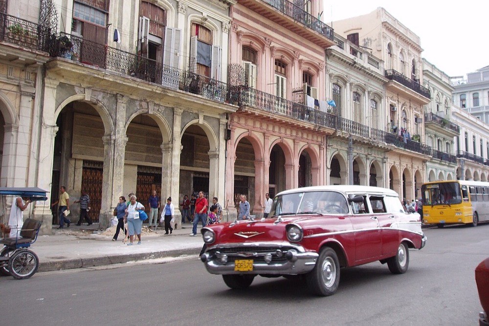 A colonnaded street in Habana Vieja